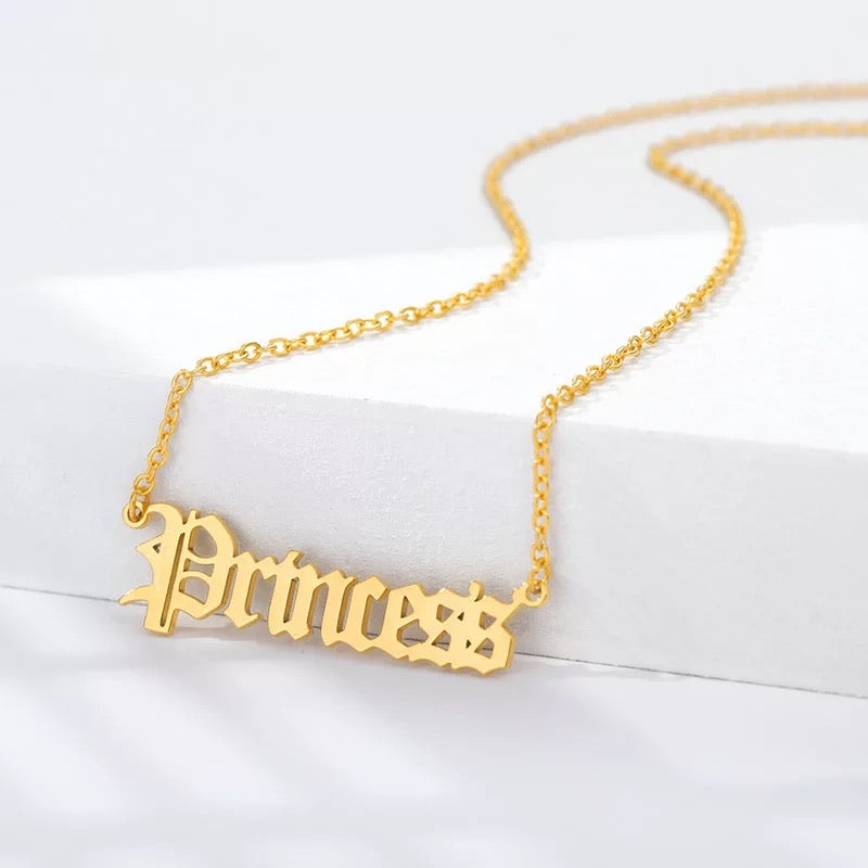 Old English Necklace jewellery - Last Minute Luxe